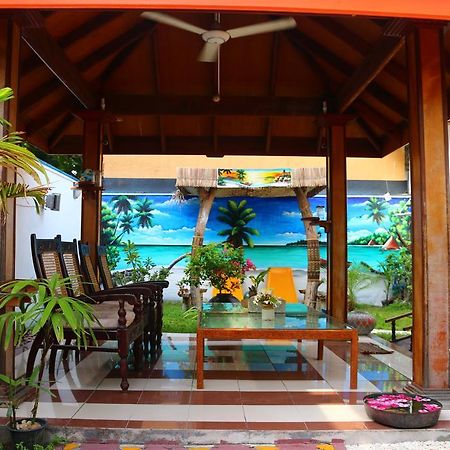 心玛芙市 Natural Surf House旅舍 外观 照片
